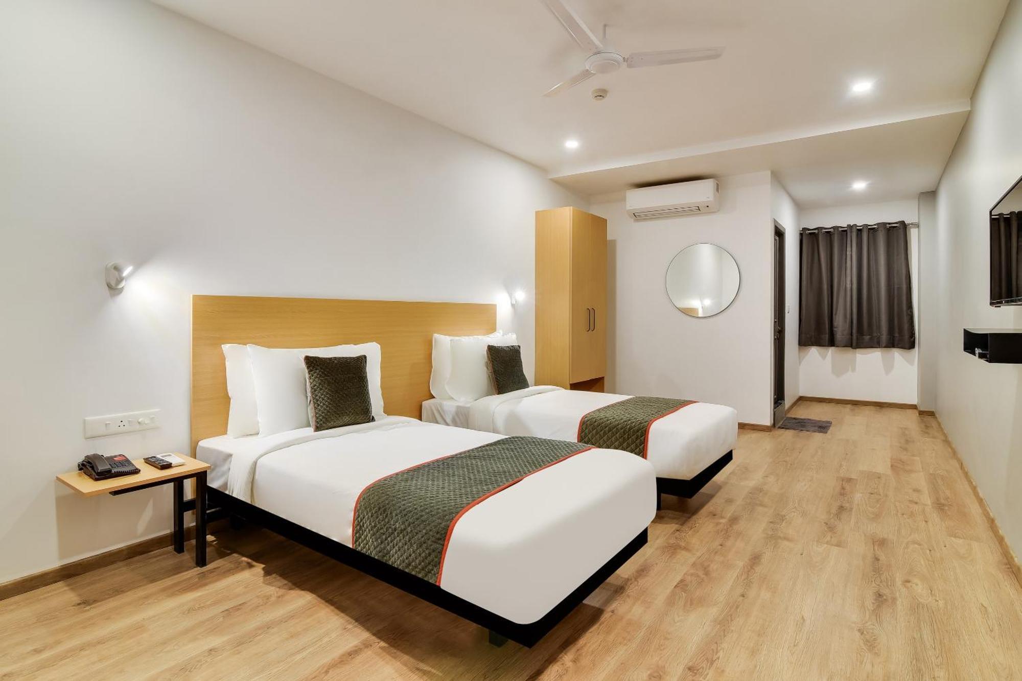 Townhouse Kovilambakkam Chennai Extérieur photo